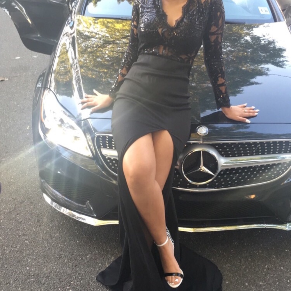 Black elegant dress